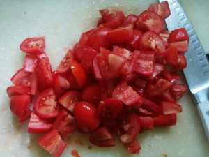 Large Coarsley Cut Tomateos